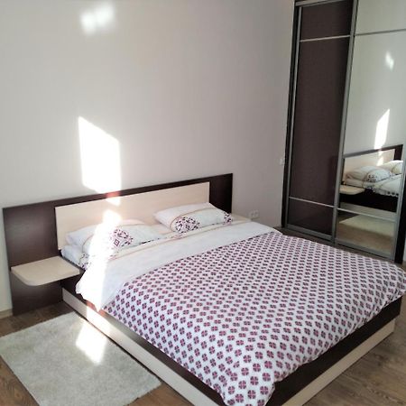2 Bedrooms Apartment 150M From Opera House 리비프 외부 사진